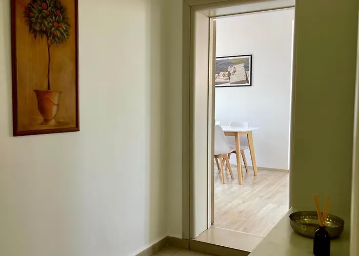 Cityscape 4- Gem * Тирана