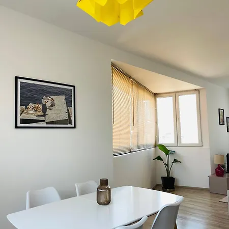 Cityscape 4- Gem Apartment *
