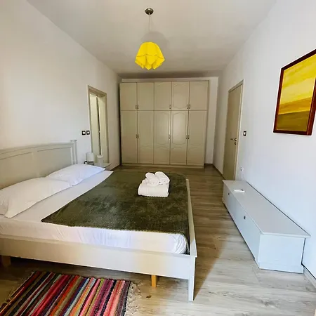 Cityscape 4- Gem Apartment *