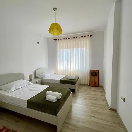 Apartment Cityscape 4- Gem *